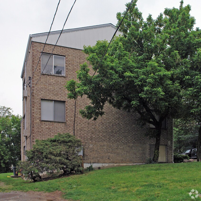 Foto principal - 6 Short Hill Ln