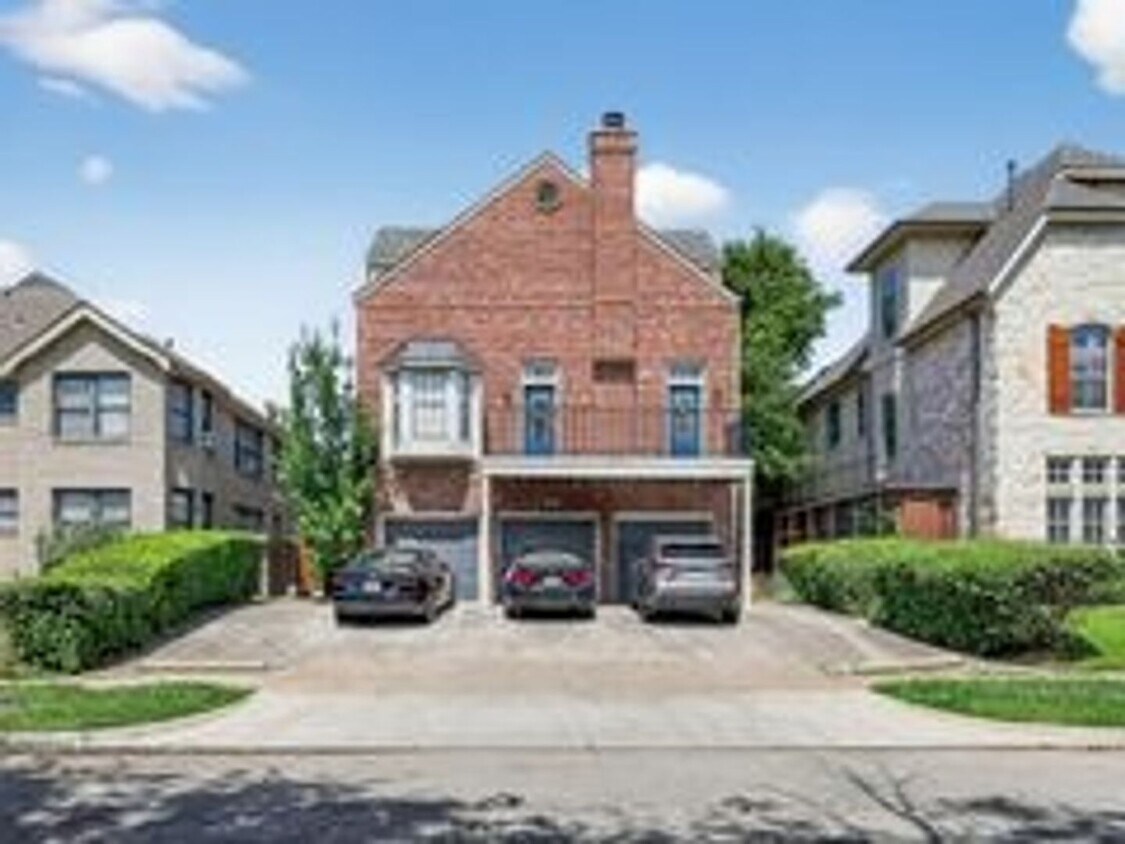 Primary Photo - Charming 2BR Condo in Dallas