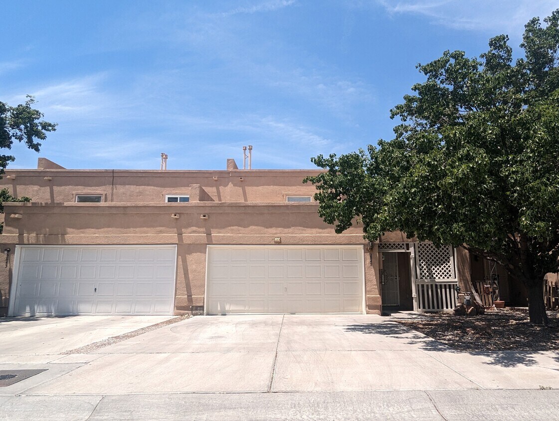 Primary Photo - 2847 Quail Pointe Dr NW