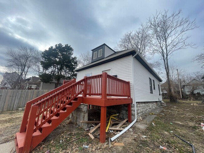 Foto del edificio - Remodeled 2 Bed/1 Bath home off 23rd!