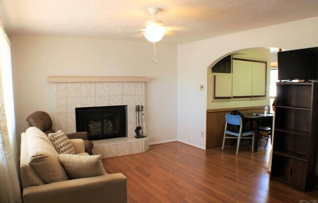 Foto del edificio - 3211 Fairfield Ln