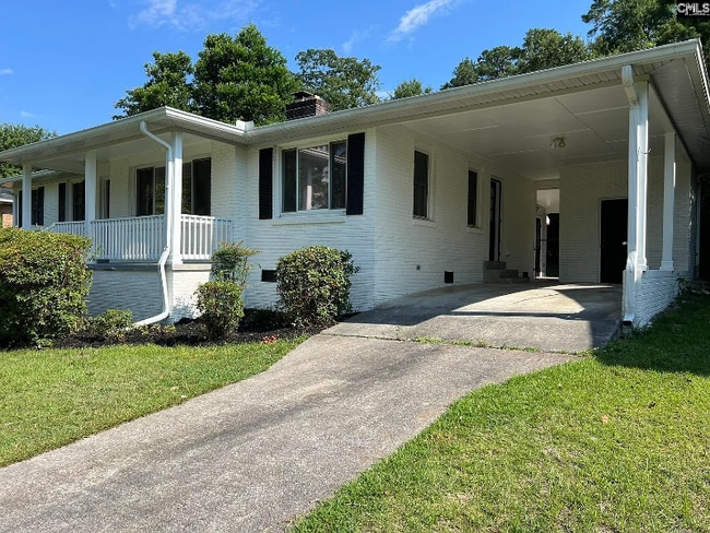 Building Photo - 3042 Beechaven Rd