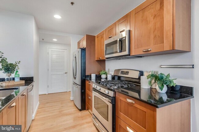 Foto del edificio - 5750 Bou Ave