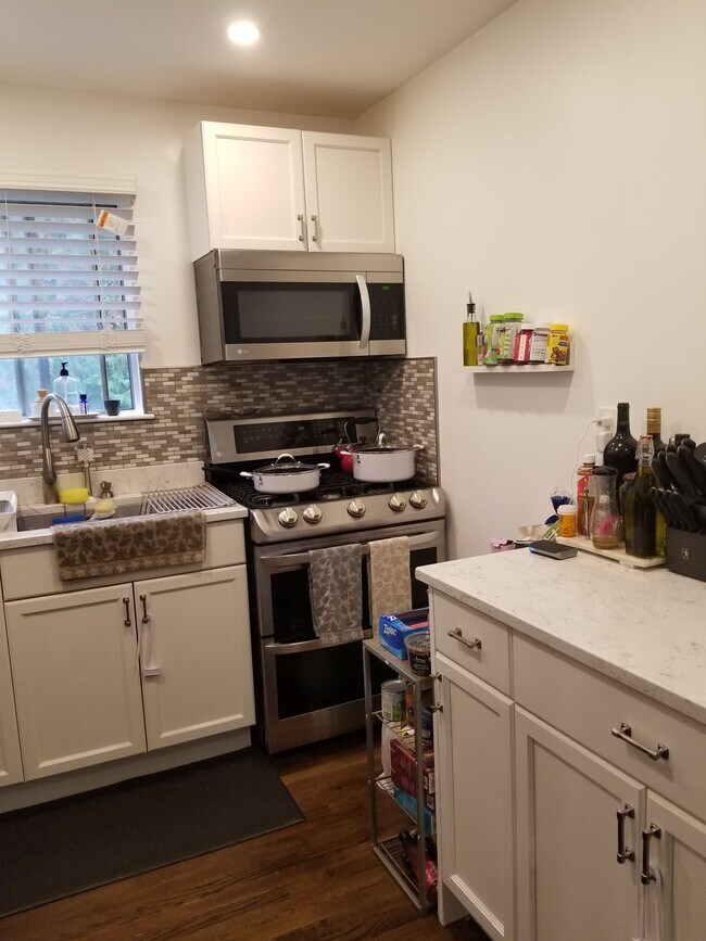 Stainless Steel Appliances - 6 Lorraine Ter