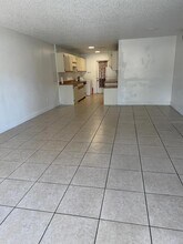 Building Photo - 500 E Rosewood Ln