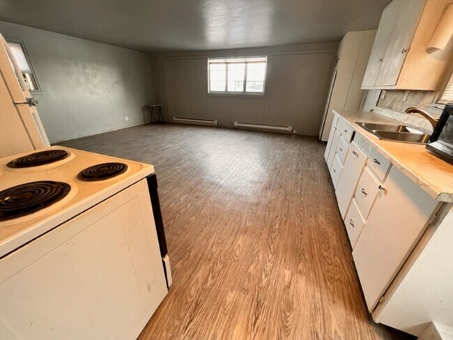 Foto del edificio - 1901 1/2 Federal Way - Studio Apartment