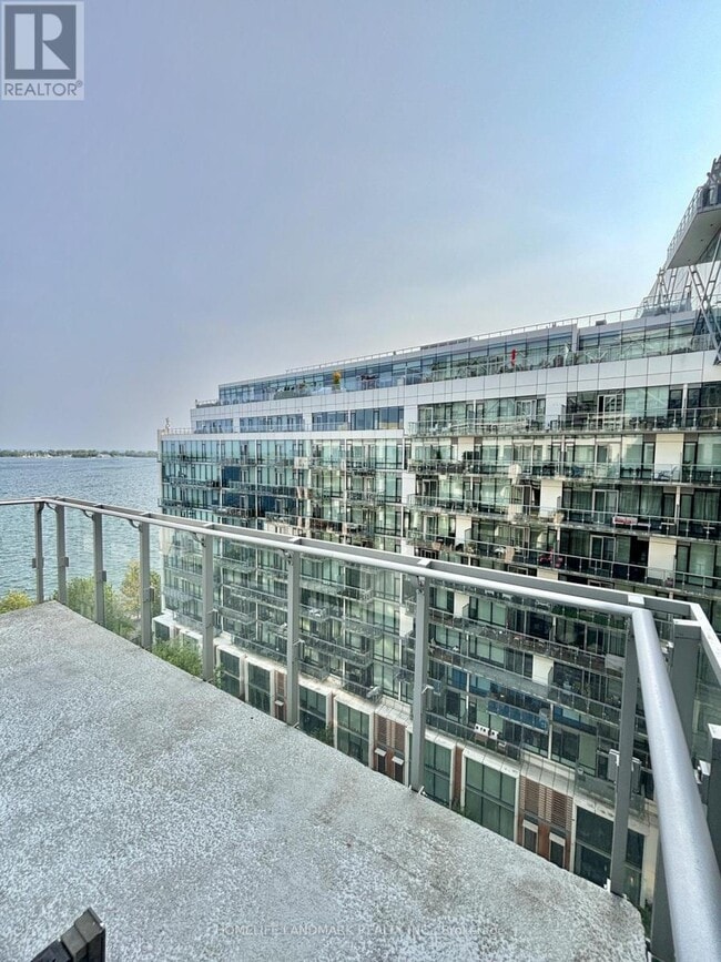 Building Photo - 39-1039 Queens Quay E