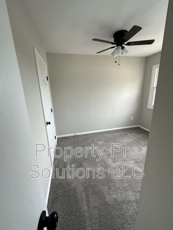 Building Photo - 1850 Eloise Ln