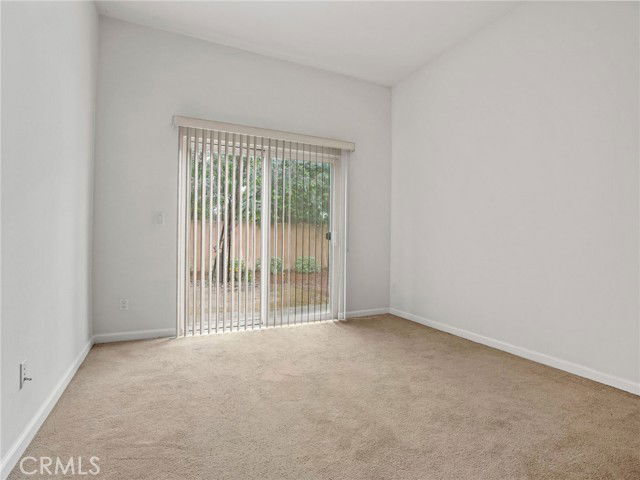 Foto del edificio - 15940 Ward Ct