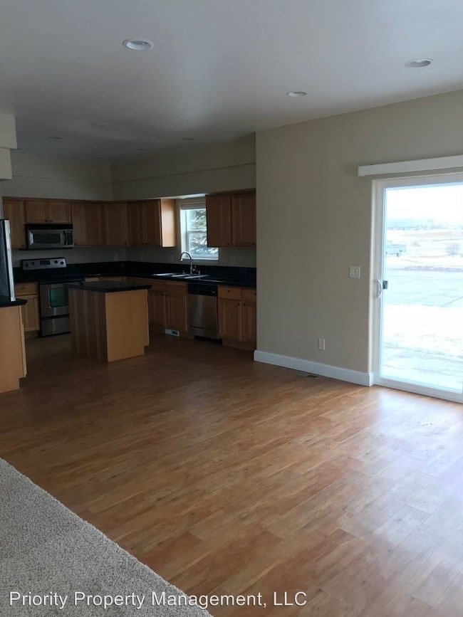 3 br, 2.5 bath House 101 College Park