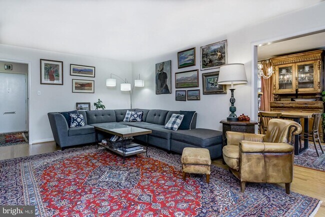 Foto del edificio - 5703 Cromwell Dr