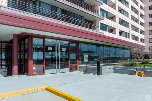 Entrance - St. George Condominiums