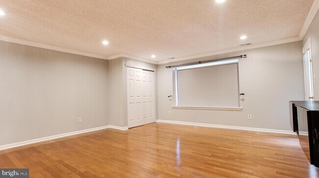 Building Photo - 4418A Aberdeen Dr