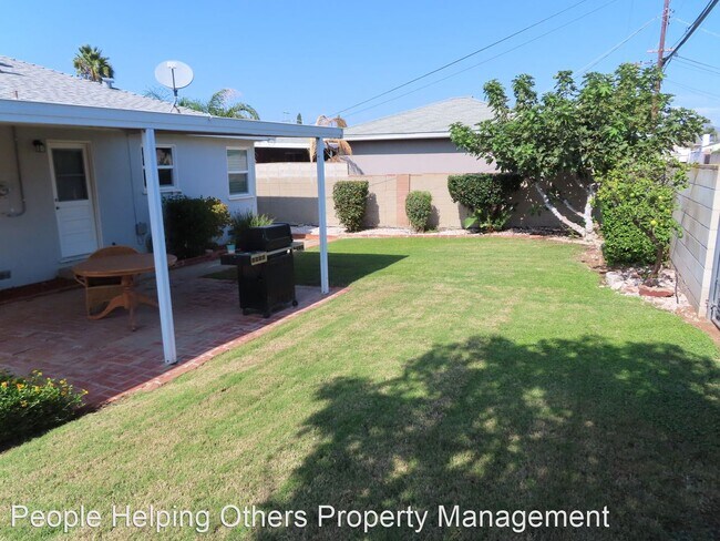 Building Photo - 3 br, 1.5 bath House - 6561 Carthage Street
