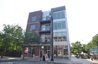 Building Photo - 1507 W Carmen Ave
