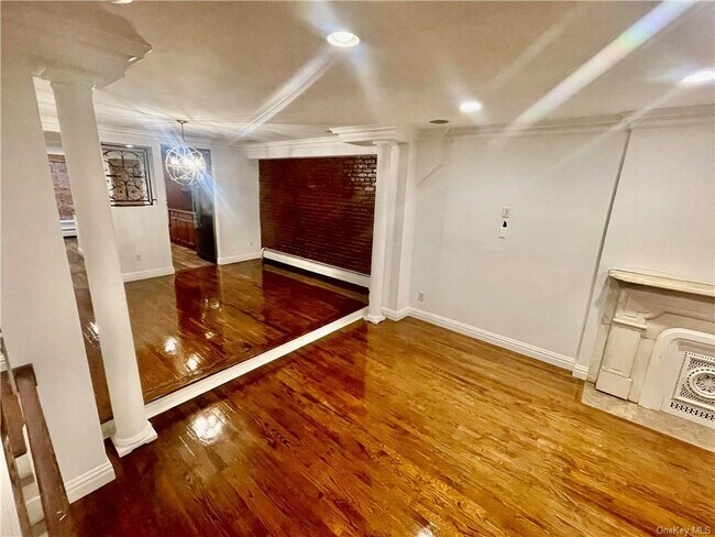 Building Photo - 25 E 126th St