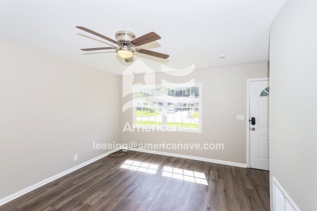 Building Photo - 106 Kingsnoll Dr