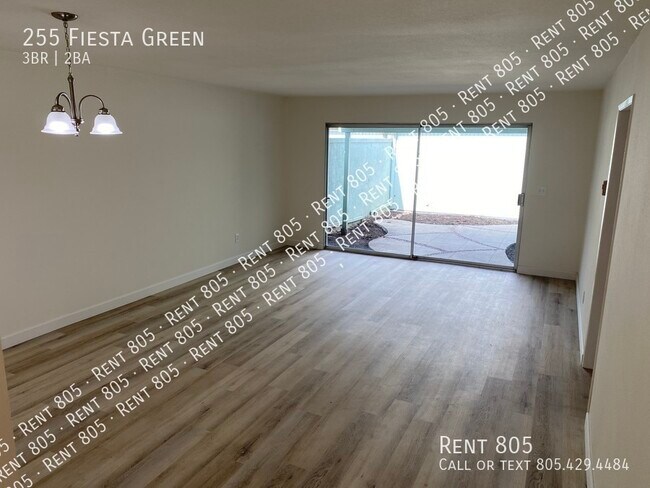 Building Photo - Spacious 3 Bedroom/2 Bath 55+ Condo