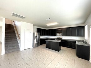 Building Photo - 6714 Dayridge Ln