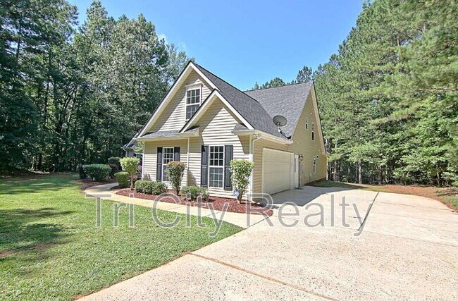 Building Photo - 69 Meadows Creek Ln