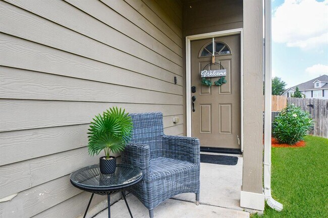 Building Photo - 6014 Shelbourne Park Ln
