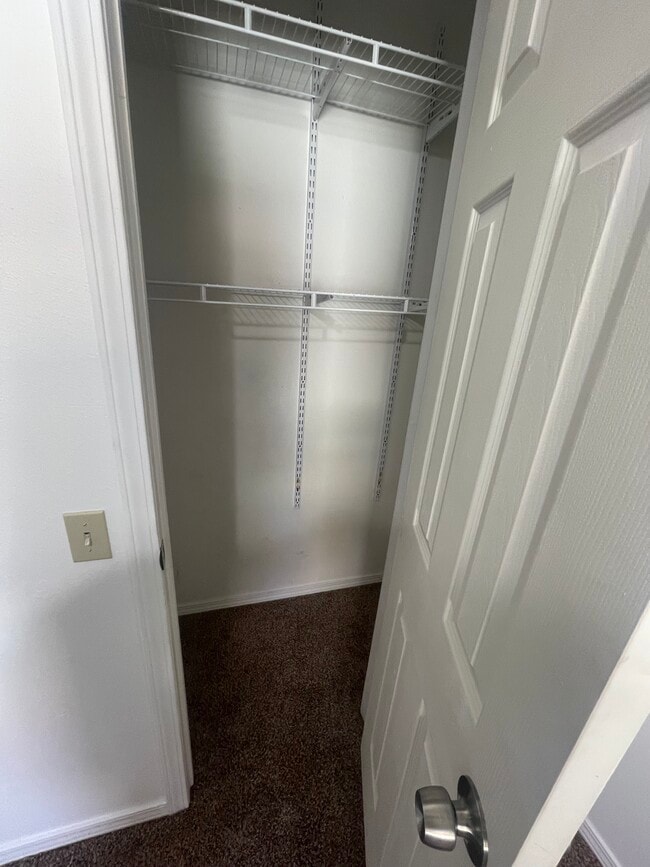 Building Photo - 317 S Market St