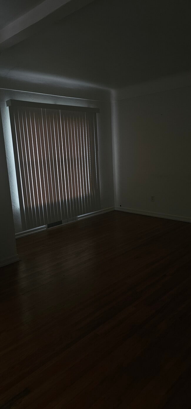 Building Photo - 49 Neise Ave