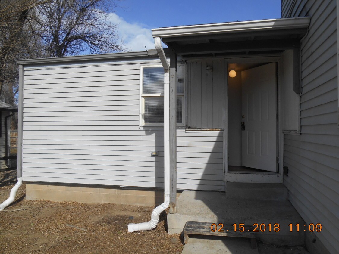 Primary Photo - 1535 E 6th St