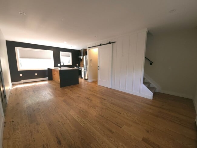 Foto del edificio - 2473 20th St