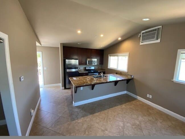 Building Photo - 1339 Higuera St