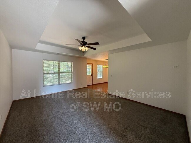 Building Photo - 4499 W Nicholas St
