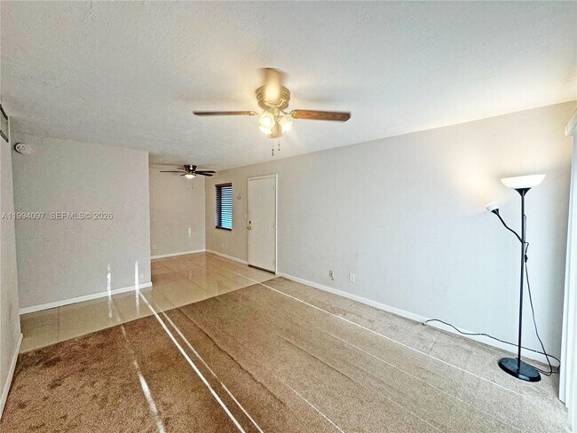 Foto del edificio - 8701 SW 141st St