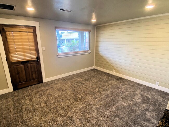 Photo - 3443 S State St Apartment