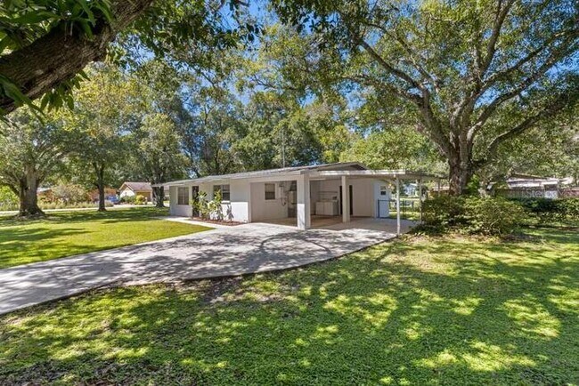 Foto del edificio - 4638 Sloan Ave