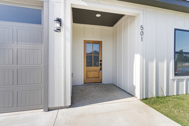 Foto del edificio - 501 Southern Dr