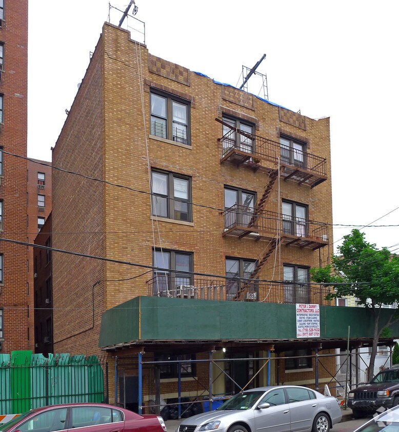 Foto del edificio - 16809 89th Ave