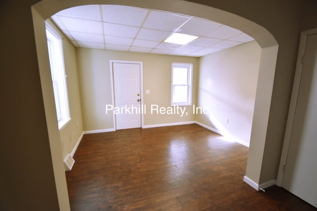 Building Photo - 508 Broad St