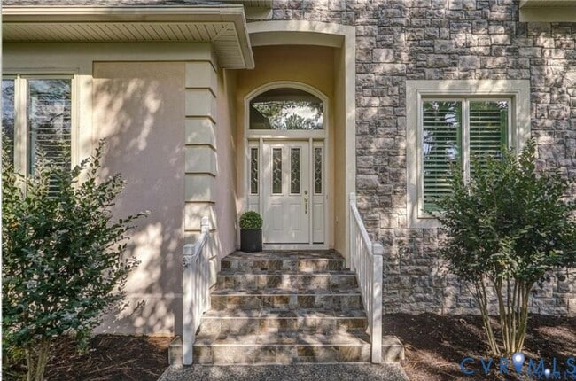 Building Photo - 4753 Royal Burgess Ct