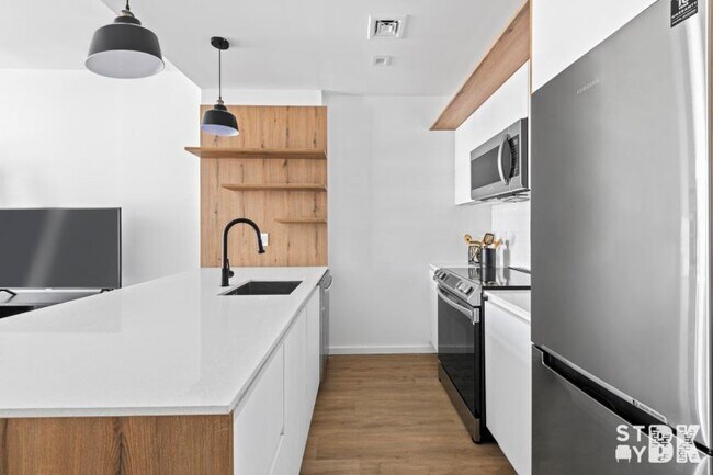 Foto del edificio - 1 bedroom in BROOKLYN NY 11221