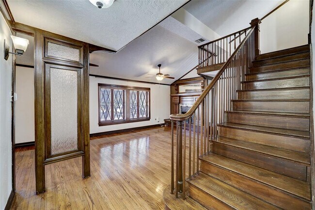 Foto del edificio - 3718 Yupon St