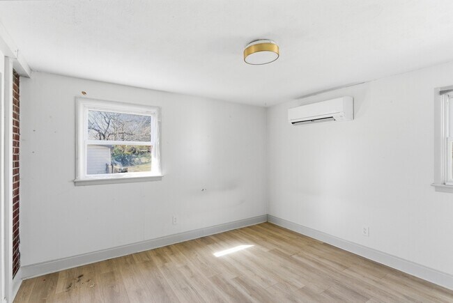 Foto del edificio - 3227 Avondale Ave