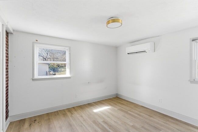 Photo - 3227 Avondale Ave Apartment