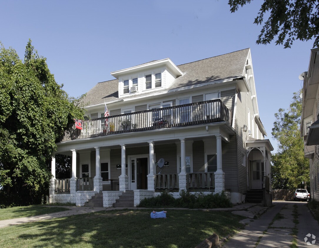 Primary Photo - 3016 Mason St