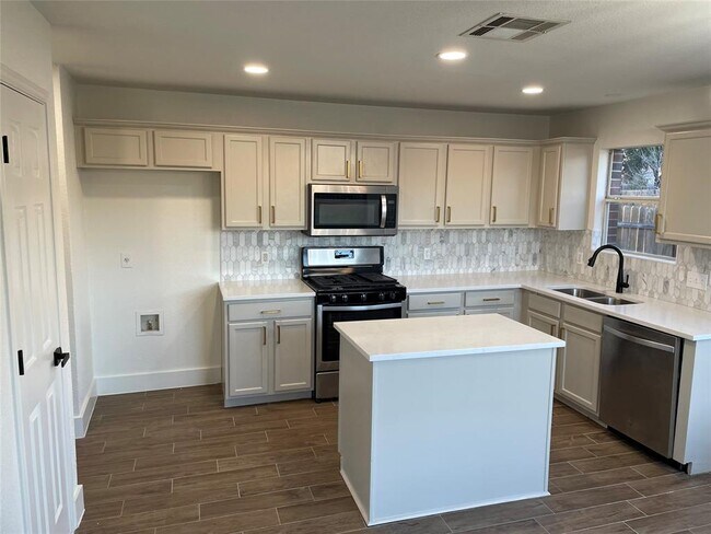 Building Photo - 17609 Fort Leaton Dr