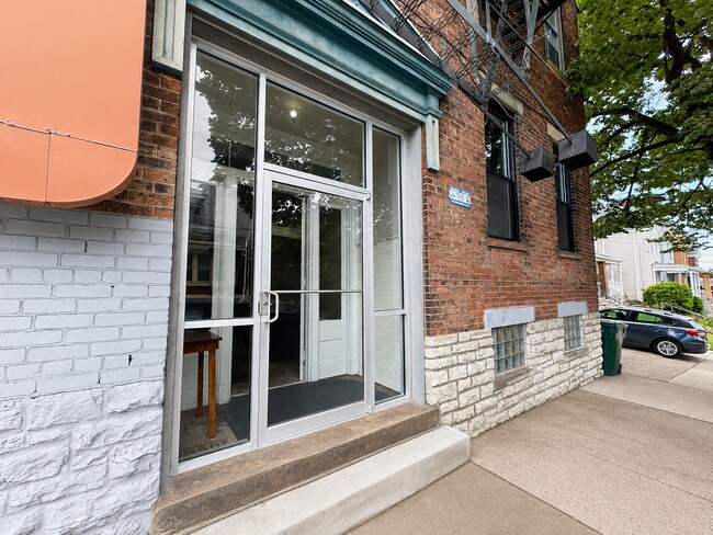 Building Photo - 315 W McMillan St