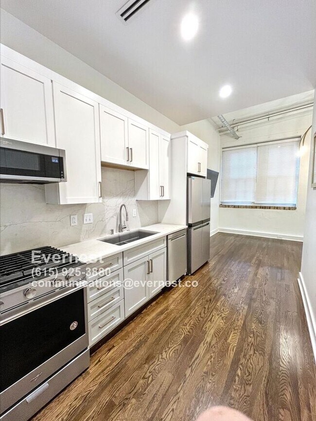 Foto del edificio - Cozy 1 Bed & 1 Bath Apartment in Nashville...