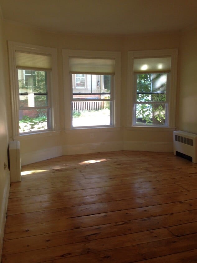 Spacious Dining Room - 20 Cushing St