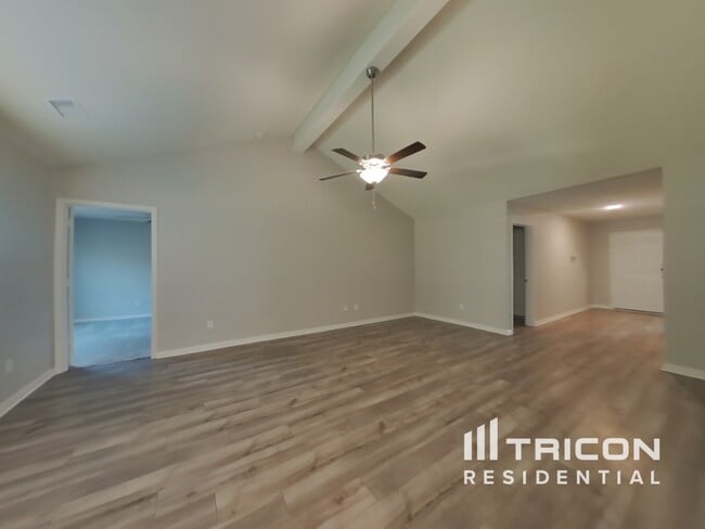 Building Photo - 144 Bandana Cir