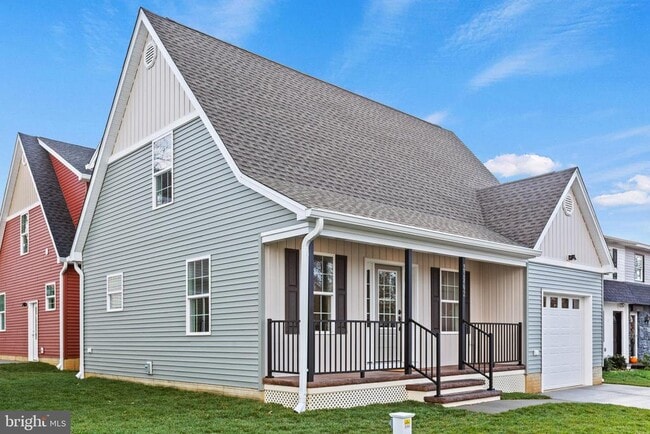 Building Photo - 22802 Lawrence Ave