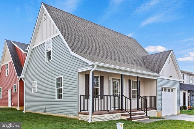 Foto del edificio - 22802 Lawrence Ave